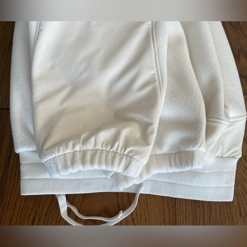 ALO Yoga Polar Fleece Winter Mix Pant - Picture 4 of 11